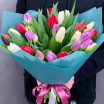 Видео обзор букета Весеннее цветение - букет из разноцветных тюльпанов